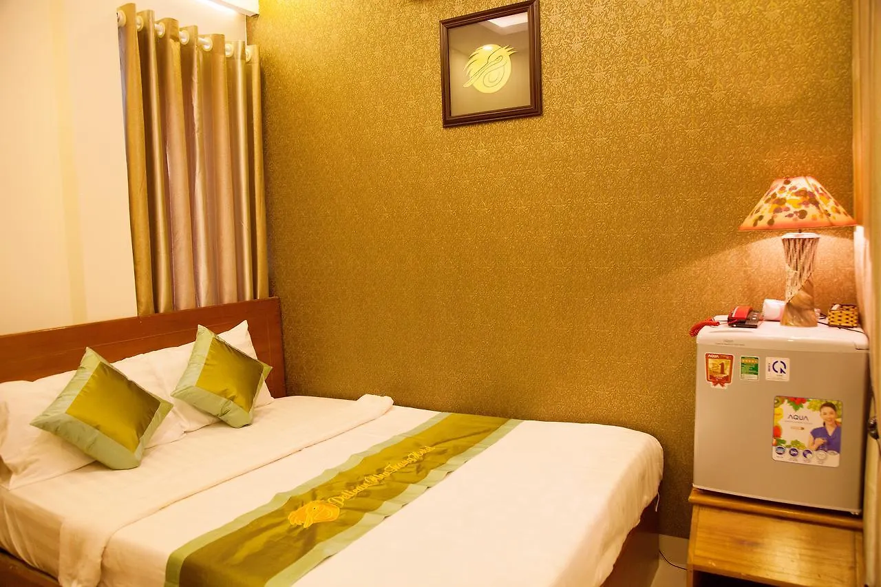 Pelican Nha Trang Hotel 2*,